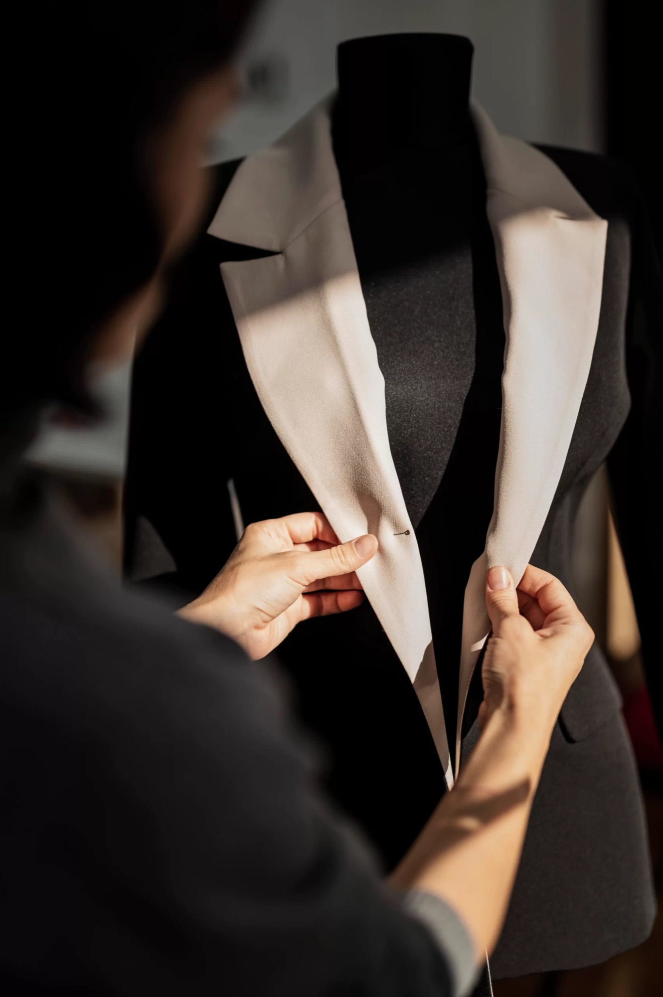 Atelier — lapel